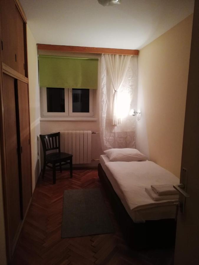 Guesthouse Arnika Fužine Exteriör bild